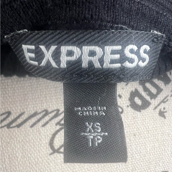 Express Black Off Shoulder - Picture 8 of 9